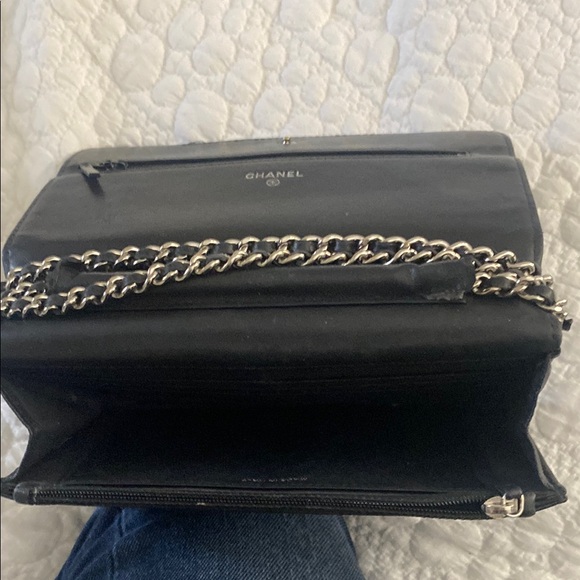 Chic Black Quilted Chain Bag - Picture 6 of 10